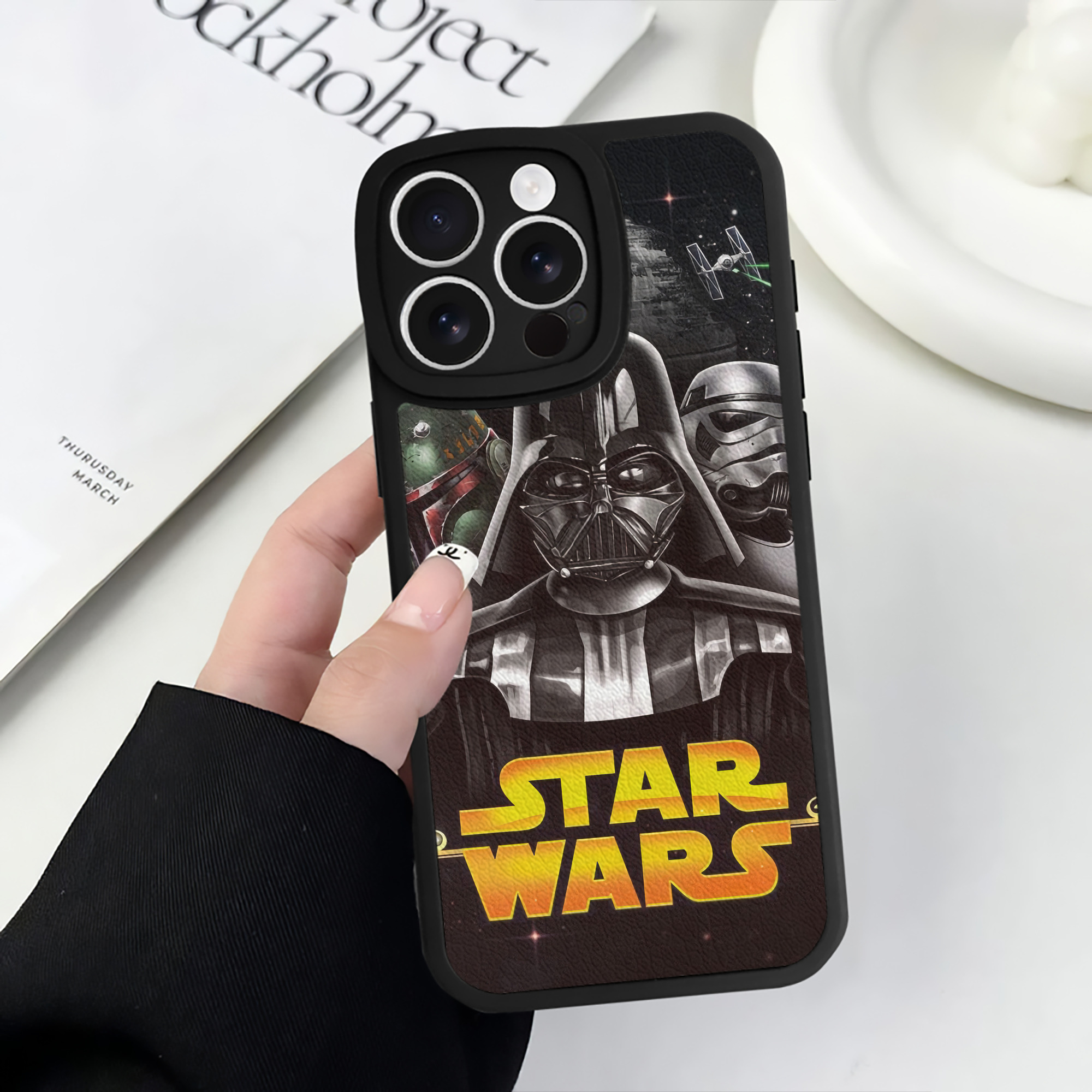 （画像用） スター・ウォーズ Star Wars 【iPhone 16シリーズ対応】シリコンスマホケース（レザー調） 材質：シリコン